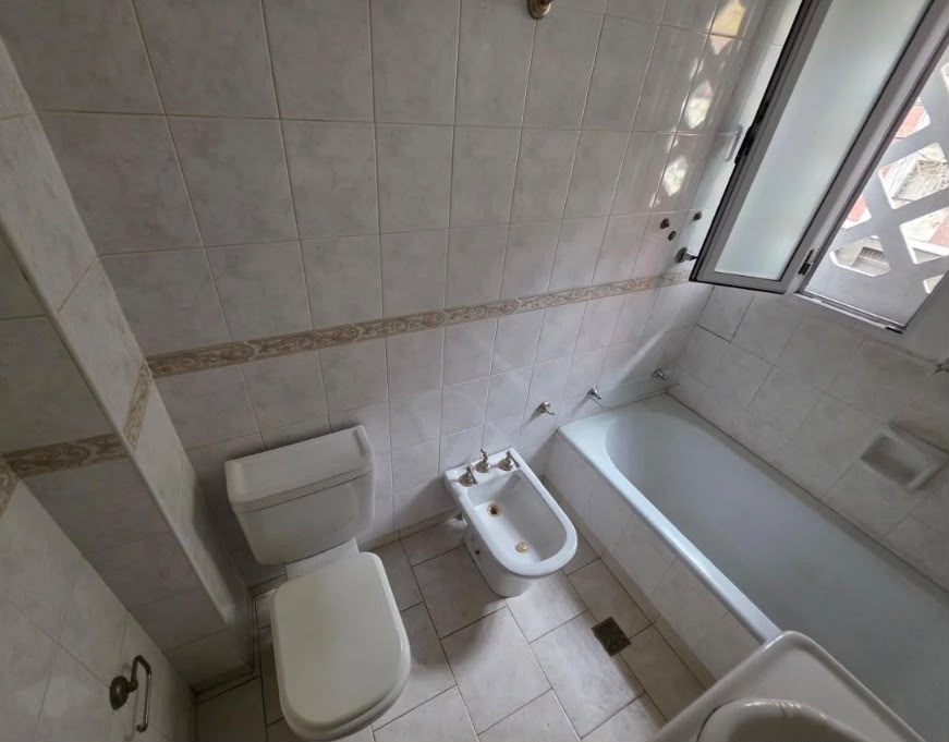 Alquiler Departamento de 3 Ambientes con Balcónes en Colegiales - Belgrano (12)